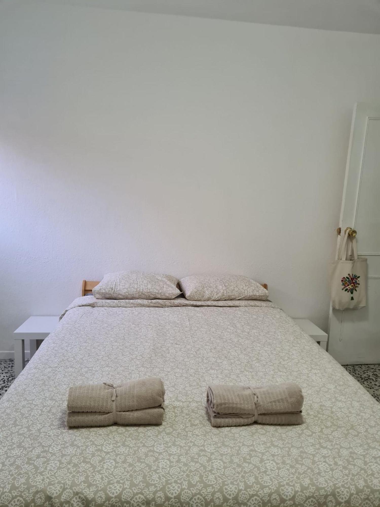 Eeb Private Room Habitacion Privada En Piso Compartido La Laguna  Esterno foto